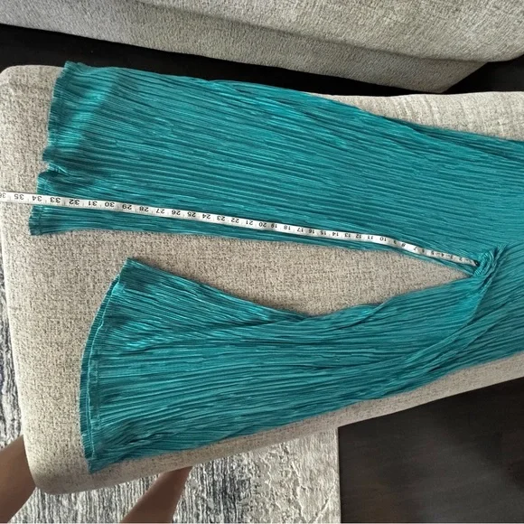 Fashion Nova set of trousers and a lace west ,color Tiffany,for tall women 5.92+ - Picture 13 of 16